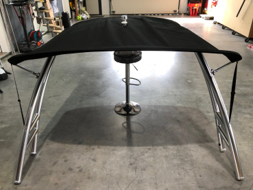 Monster Tower MTK Farbe silber mit schwarzem Bimini Top