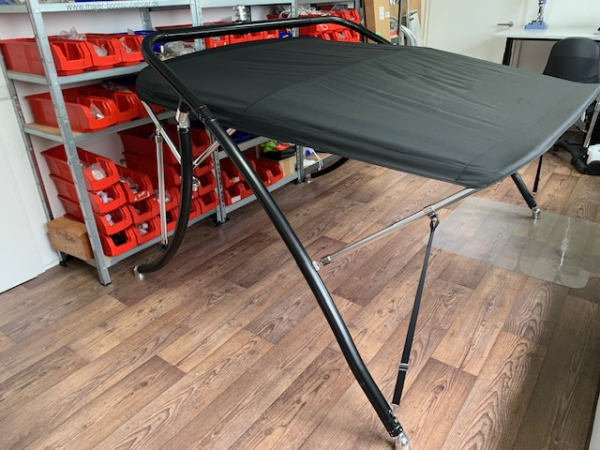 Swoop Wakeboard Tower 0 Farbe schwarz mit Bimini Top