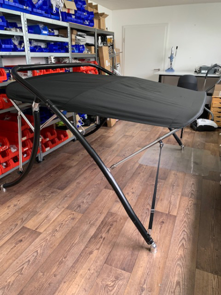 Swoop Wakeboard Tower 0 Farbe schwarz mit Bimini Top