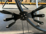 Swoop Tower Bat-Rack Farbe schwarz